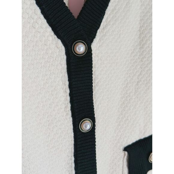 NWT Casly Lamiit V-Neck Cream Cardigan Sweater M Pearl Button Academia Preppy - Picture 7 of 14